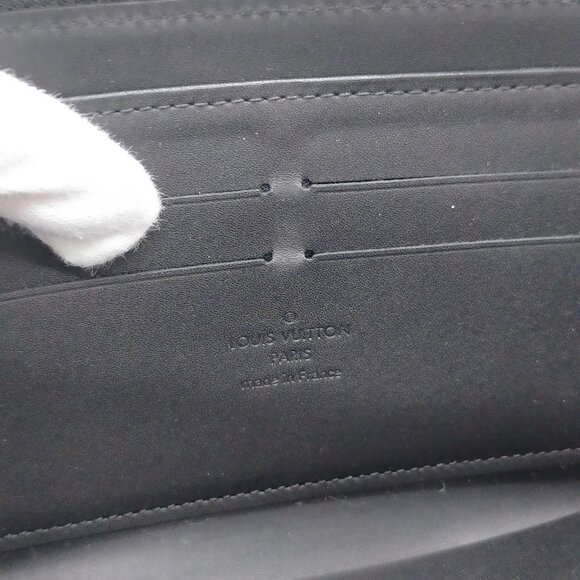Louis Vuitton Long Wallet Black Vernis 327-070425 - Picture 8 of 9